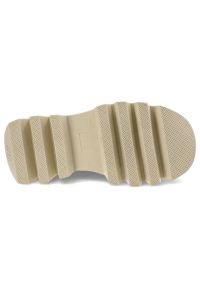 CheBello - Sneakersy damskie Chebello, lakierowana cholewka sznurowanie z metalowymi oczkami masywna platforma, beżowy, 3054_-286-000-PSK-S228. Zapięcie: sznurówki. Kolor: beżowy. Materiał: lakier. Szerokość cholewki: normalna. Sezon: wiosna, jesień. Obcas: na platformie. Wysokość obcasa: niski #4