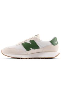 Buty męskie New Balance MS237WG – beżowe. Kolor: beżowy. Materiał: zamsz, skóra, materiał, syntetyk, guma. Szerokość cholewki: normalna #3