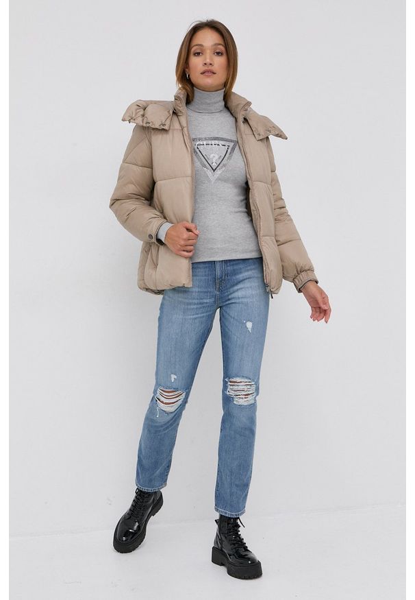 Guess Kurtka W1BL01.WEAX0 damska kolor beżowy zimowa. Okazja: na co dzień. Kolor: beżowy. Materiał: materiał. Wzór: gładki. Sezon: zima. Styl: casual