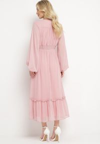 Born2be - Różowa Sukienka Koktajlowa z Bufiastymi Rękawami Falbankami i Ozdobnymi Guzikami Binxa. Typ kołnierza: kołnierz z falbankami. Kolor: różowy. Styl: wizytowy #2