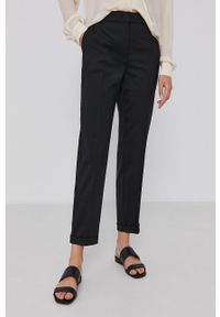 Pennyblack Spodnie damskie kolor czarny fason cygaretki medium waist. Okazja: na co dzień. Kolor: czarny. Materiał: materiał. Styl: casual #1