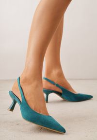 Renee - Zielone Czółenka Slingback VICES na Kaczuszce Anatera. Okazja: na co dzień. Zapięcie: bez zapięcia. Kolor: zielony. Materiał: zamsz, jeans. Obcas: na szpilce. Styl: casual, elegancki. Wysokość obcasa: średni #1