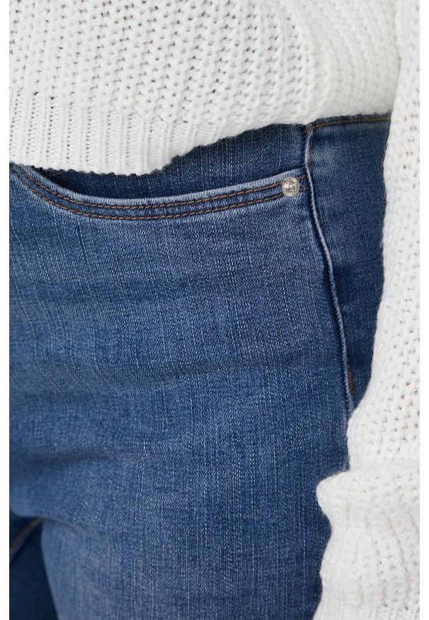 Vero Moda jeansy damskie high waist. Stan: podwyższony. Kolor: niebieski