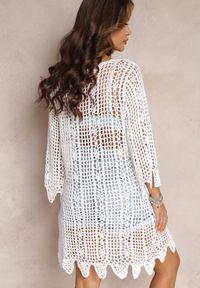 Renee - Biała Ażurowa Narzutka z Ozdobnym Wiązaniem i Szerokimi Rękawami z Bawełny Filma. Kolor: biały. Materiał: bawełna. Długość: do kolan. Wzór: ażurowy #5