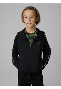 4f - 4F Bluza sportowa regular z kapturem chłopięca - czarna 158/164 (12-14 lat). Okazja: na co dzień. Typ kołnierza: kaptur. Kolor: czarny. Materiał: dzianina. Sezon: lato. Styl: sportowy #1
