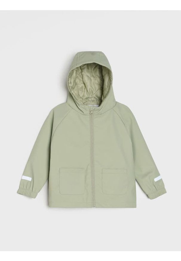 Sinsay - Kurtka softshell z kapturem i odblaskowymi elementami - zielony. Typ kołnierza: kaptur. Kolor: zielony. Materiał: softshell