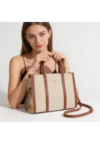 Torebka damska Rieker, torebka z plecionego materiału tekstylnego z elementami skóry naturalnej o prostej sztywnej formie z wygodnymi uchwytami i dod. Kolor: brązowy. Sezon: wiosna, lato. Materiał: skórzane. Styl: casual, elegancki. Rodzaj torebki: na ramię #7