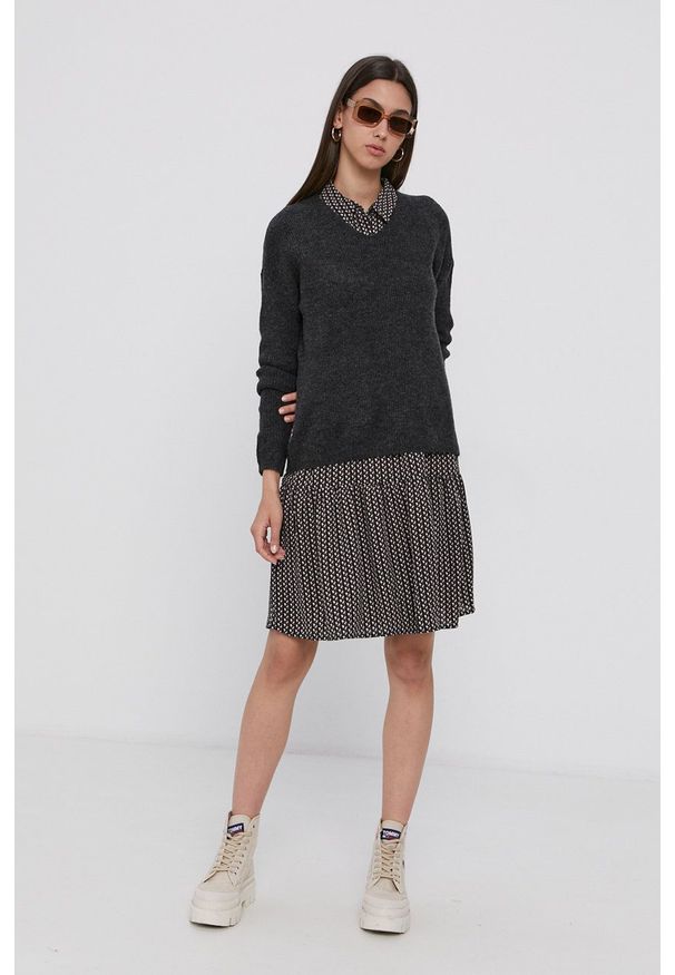 only - Only Sweter damski kolor szary ciepły. Kolor: szary. Materiał: dzianina. Długość rękawa: długi rękaw. Długość: długie