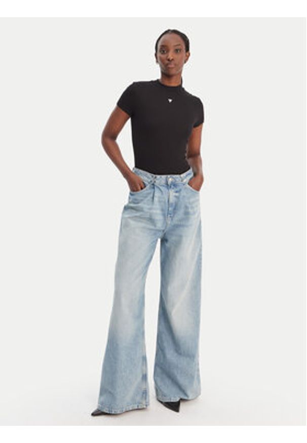 Guess Bluzka W6RP99 KCNH2 Czarny Regular Fit. Kolor: czarny. Materiał: syntetyk