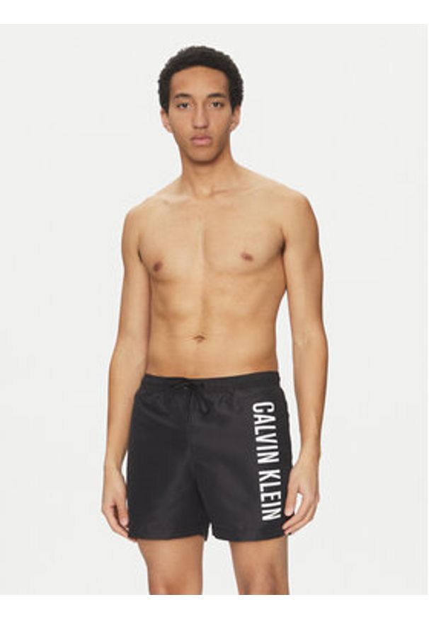 Calvin Klein Swimwear Szorty kąpielowe KM0KM01092 Czarny Regular Fit. Kolor: czarny. Materiał: syntetyk