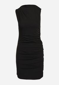 Born2be - Czarna Sukienka o Dopasowanym Fasonie z Marszczeniem z Boku Celsia. Kolor: czarny. Długość rękawa: bez rękawów. Styl: elegancki #2