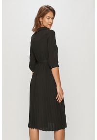 Vero Moda - Sukienka. Kolor: czarny. Materiał: tkanina. Typ sukienki: rozkloszowane, plisowane #5