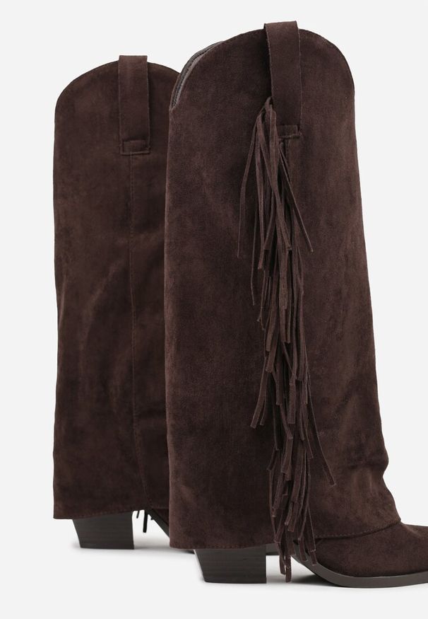Renee - Ciemnobrązowe Kozaki Kowbojki na Stożku z Cholewką Imitującą Nogawkę z Frędzlami Monettea. Kolor: brązowy. Materiał: jeans. Szerokość cholewki: normalna. Obcas: na stożku