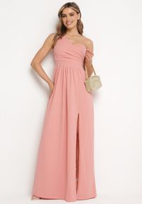 Born2be - Różowa Elegancka Rozkloszowana Sukienka na Jedno Ramię Wistlia. Okazja: na imprezę. Kolor: różowy. Typ sukienki: asymetryczne, rozkloszowane. Styl: elegancki #2