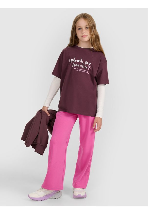 4f - 4F T-shirt regular z nadrukiem dziewczęcy - różowy 158 (12-13 lat). Okazja: na co dzień. Kolor: fioletowy. Materiał: bawełna, materiał, jersey. Długość rękawa: krótki rękaw. Długość: krótkie. Wzór: nadruk. Sezon: lato. Styl: młodzieżowy, klasyczny, casual, sportowy