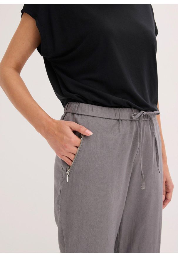 bonprix - Spodnie 7/8 z przewiewnej mieszanki lnu. Kolor: szary. Materiał: len