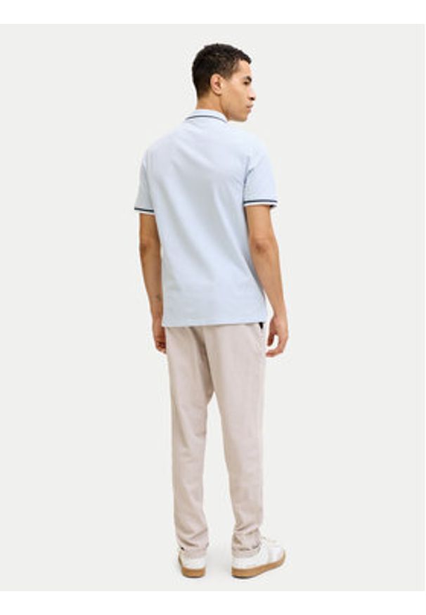 Jack & Jones Polo Paulos 12136668 Niebieski jasny Regular Fit. Typ kołnierza: polo. Kolor: niebieski. Materiał: bawełna
