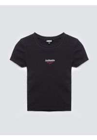 Big-Star - Koszulka damska w prążek z haftem czarna Clarsa 906. Okazja: na co dzień. Kolor: czarny. Materiał: jeans, materiał, prążkowany, dzianina. Wzór: haft, prążki. Styl: klasyczny, casual #5