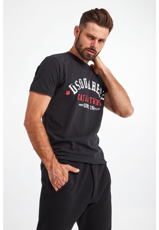 T-SHIRT DSQUARED2. Długość: krótkie. Wzór: nadruk