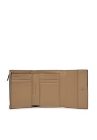 Calvin Klein Jeans Mały Portfel Damski Sculpted Medium Trifold LV04K1078G Beżowy. Kolor: beżowy. Materiał: skóra #3