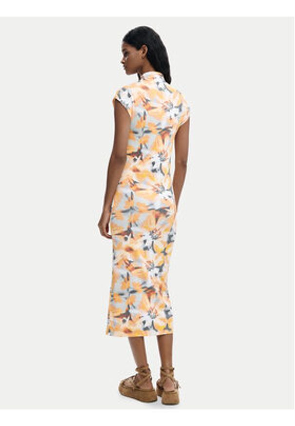 Desigual Sukienka letnia Martha 26SWVK48 Żółty Slim Fit. Kolor: żółty. Materiał: syntetyk. Sezon: lato