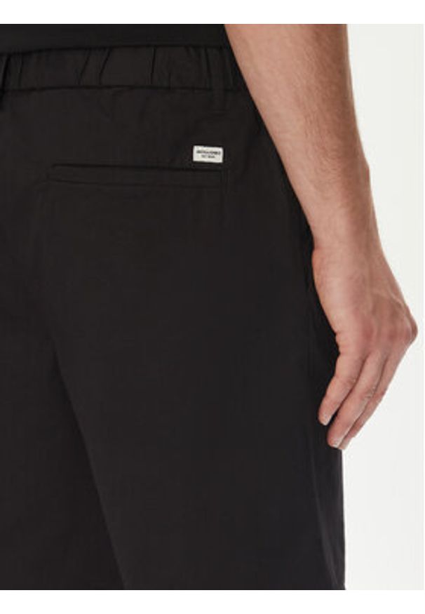Jack & Jones - Jack&Jones Szorty materiałowe Jaiden 12274983 Czarny Relaxed Fit. Kolor: czarny. Materiał: bawełna
