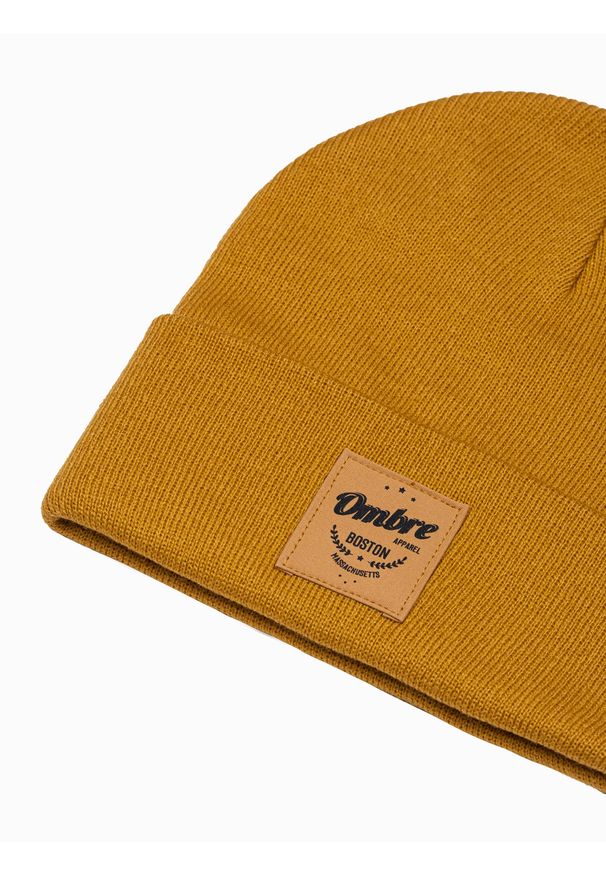 Ombre Clothing - Czapka męska H103 - musztardowa - uniwersalny. Kolor: żółty. Materiał: akryl