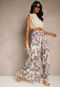 Renee - Czarno-Czerwone Spodnie High Waist Zdobione Plisami i Kwiatowym Printem Folamea. Okazja: na co dzień. Stan: podwyższony. Kolor: czarny. Wzór: aplikacja, kwiaty, nadruk. Styl: klasyczny, elegancki, casual
