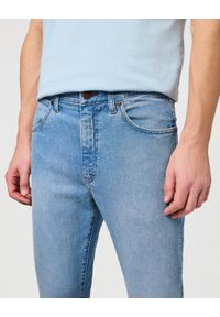 Wrangler - WRANGLER LARSTON MĘSKIE SPODNIE JEANSOWE JEANSY DŻINSY CLEVER BLUE W112352836