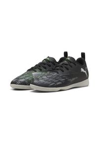 Puma - Młodzieżowe halowe buty piłkarskie FUTURE 8 PLAY IT PUMA. Kolor: czarny, zielony, wielokolorowy. Materiał: guma, syntetyk. Szerokość cholewki: normalna. Sport: piłka nożna