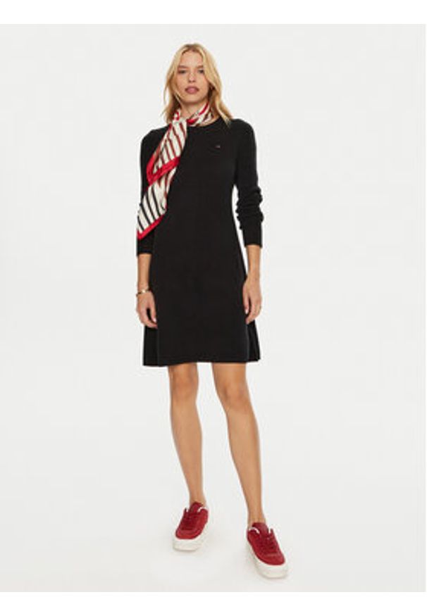 TOMMY HILFIGER - Tommy Hilfiger Sukienka dzianinowa WW0WW44162 Czarny Regular Fit. Kolor: czarny. Materiał: wełna