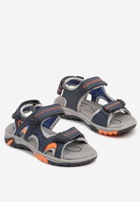 Born2be - Granatowo-Niebieskie Sandały w Sportowym Stylu ze Skórzaną Wkładką Odairis. Okazja: na co dzień. Zapięcie: rzepy. Kolor: niebieski. Materiał: skóra. Sezon: lato. Styl: sportowy #2