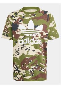 Adidas - adidas T-Shirt Camo IS0215 Zielony Regular Fit. Kolor: zielony. Materiał: bawełna #6