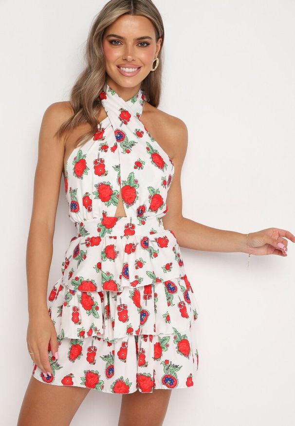 Born2be - Biała Sukienka Wiązana na Szyi w Kwiatowy Print z Falbankami Virivia. Typ kołnierza: kołnierz z falbankami. Kolor: biały. Materiał: jeans. Wzór: nadruk, kwiaty. Styl: elegancki