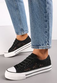 Born2be - Czarne Ażurowe Trampki Przed Kostkę Russi. Wysokość cholewki: przed kostkę. Kolor: czarny. Materiał: jeans. Wzór: ażurowy #2