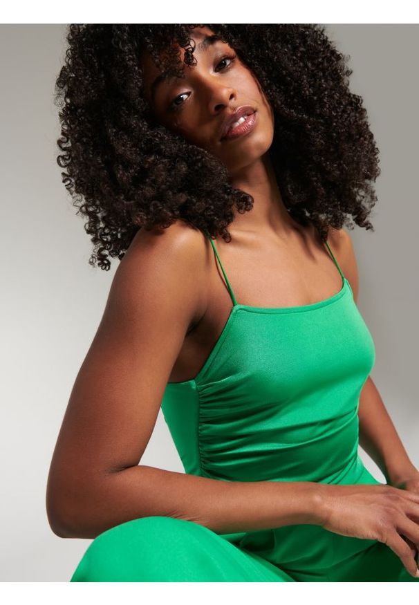 Sinsay - Top na ramiączkach - zielony. Kolor: zielony. Długość rękawa: na ramiączkach