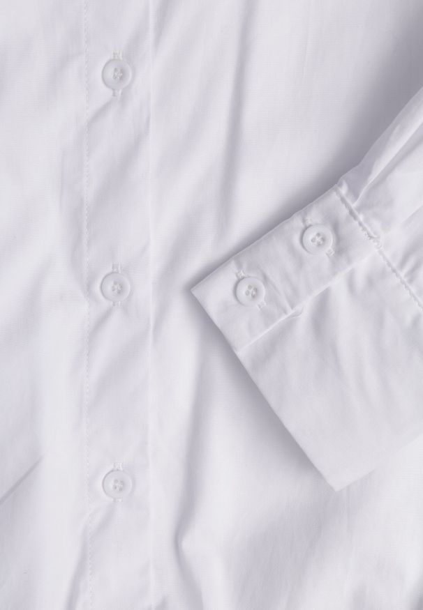 Born2be - Biała Bawełniana Koszula o Kroju Bombki Oversize Walelia. Okazja: na co dzień. Kolor: biały. Materiał: bawełna. Styl: casual