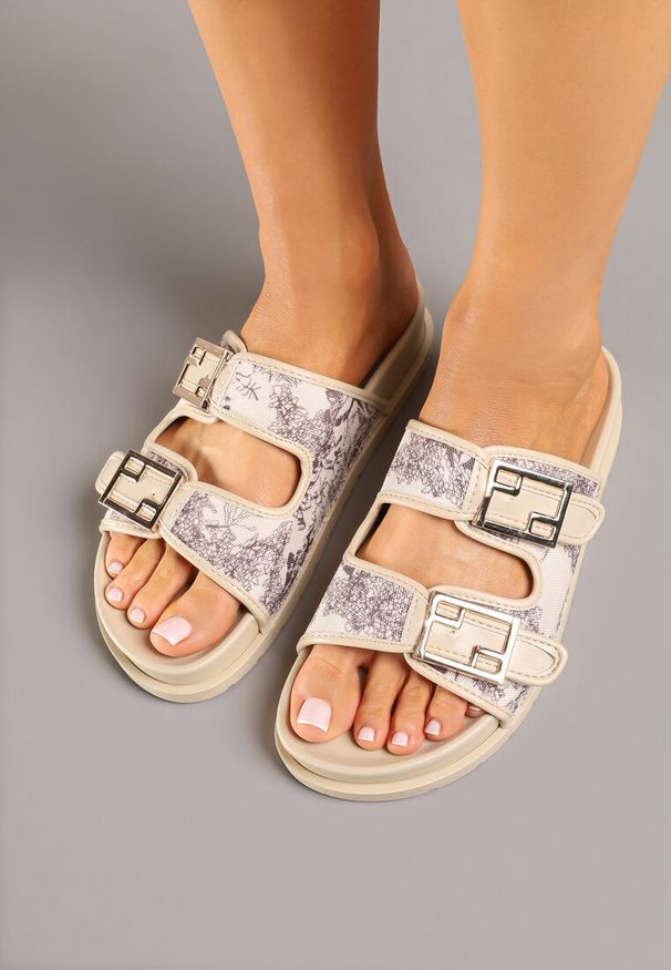 Born2be - Ciemnobeżowe Casualowe Klapki z Paskami z Klamrami Redunise. Okazja: na co dzień. Kolor: beżowy. Materiał: jeans. Styl: casual