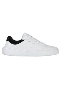 skechers - Buty do chodzenia męskie Skechers Cordova Classic Li. Kolor: biały. Materiał: guma, skóra, tkanina, materiał, syntetyk. Sport: turystyka piesza