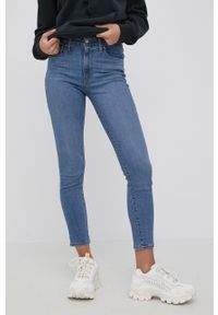 Levi's® - Levi's jeansy damskie high waist. Okazja: na spotkanie biznesowe. Stan: podwyższony. Kolor: niebieski. Styl: biznesowy