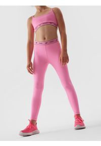 4f - Legginsy sportowe szybkoschnące dziewczęce - fuksja. Kolor: różowy. Materiał: włókno. Styl: sportowy #1
