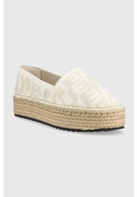 Tommy Jeans espadryle LOGOMANIA ESPADRILLE kolor beżowy na platformie EN0EN02079. Nosek buta: okrągły. Kolor: beżowy. Materiał: poliester, materiał, guma. Wzór: gładki. Obcas: na platformie #4