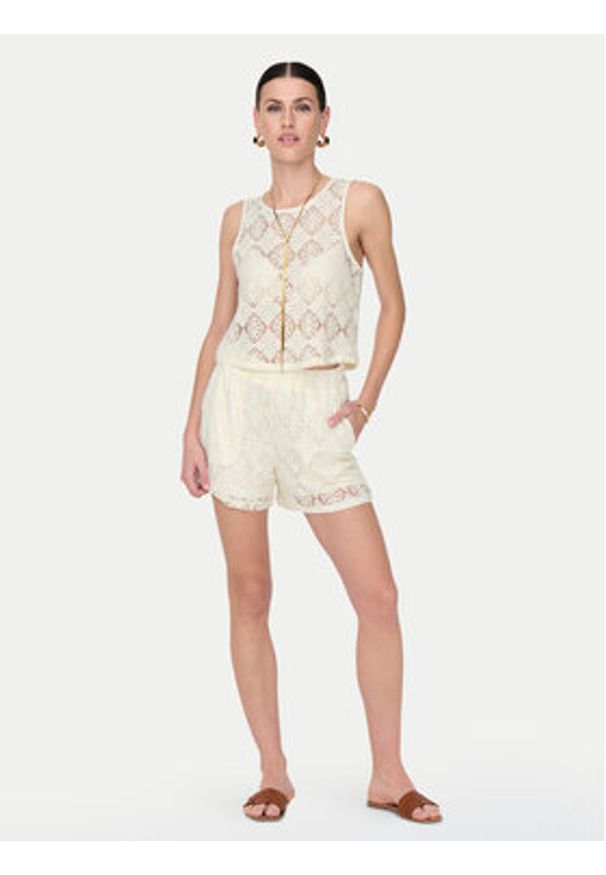 JDY Top Eva 15351499 Biały Regular Fit. Kolor: biały. Materiał: syntetyk