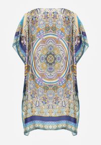 Renee - Niebieskie Satynowe Ponczo z Jedwabiem i Wiskozą w Stylu Boho Prixeis. Okazja: na co dzień. Kolor: niebieski. Materiał: jedwab, wiskoza, satyna. Wzór: nadruk. Styl: boho #3