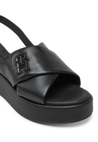 TOMMY HILFIGER - Tommy Hilfiger Sandały Th Logo Hw Padded Leather Sandal FW0FW08808 Czarny. Kolor: czarny. Materiał: skóra #3