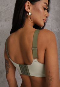 Renee - Jasnozielony Biustonosz z Zapięciem na Haftki Oledis. Kolor: zielony #5