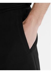 Armani Exchange Szorty sportowe XM000372 AF10818 UC001 Czarny Regular Fit. Kolor: czarny. Materiał: bawełna. Styl: sportowy #4