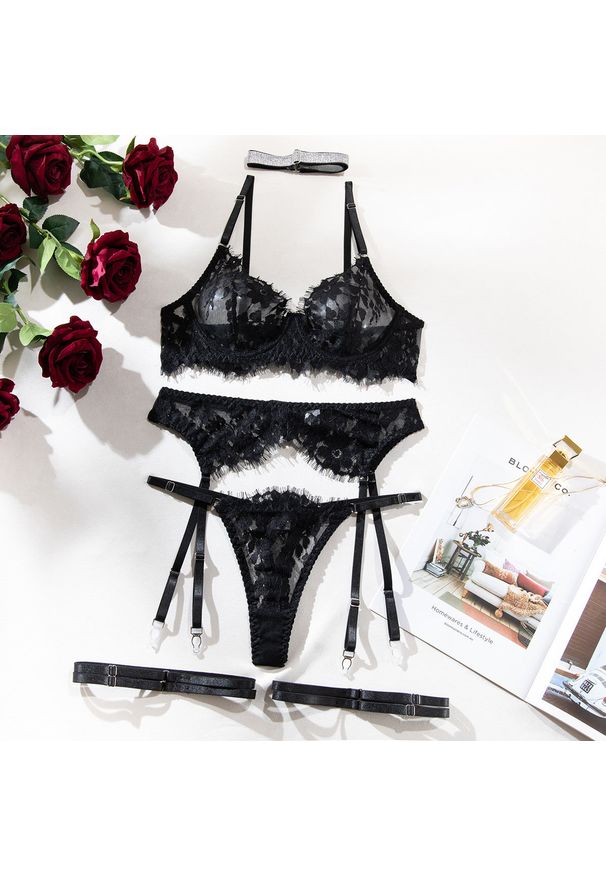 Intica - Komplet bielizny pięcioczęściowy z koronką i regulowanymi paskami Almaz. Kolor: czarny. Materiał: koronka. Wzór: koronka