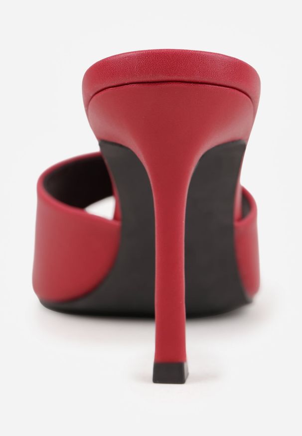 Renee - Bordowe Klapki z Wyciętą Cholewką Glyserris. Okazja: na imprezę, na co dzień. Kolor: czerwony. Materiał: skóra. Styl: casual, elegancki