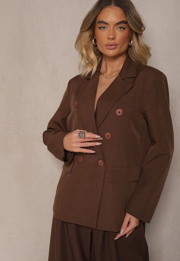 Renee - Brązowa Marynarka Dwurzędowa z Usztywnionymi Ramionami Emivori. Okazja: na co dzień. Kolor: brązowy. Materiał: jeans. Styl: elegancki, casual